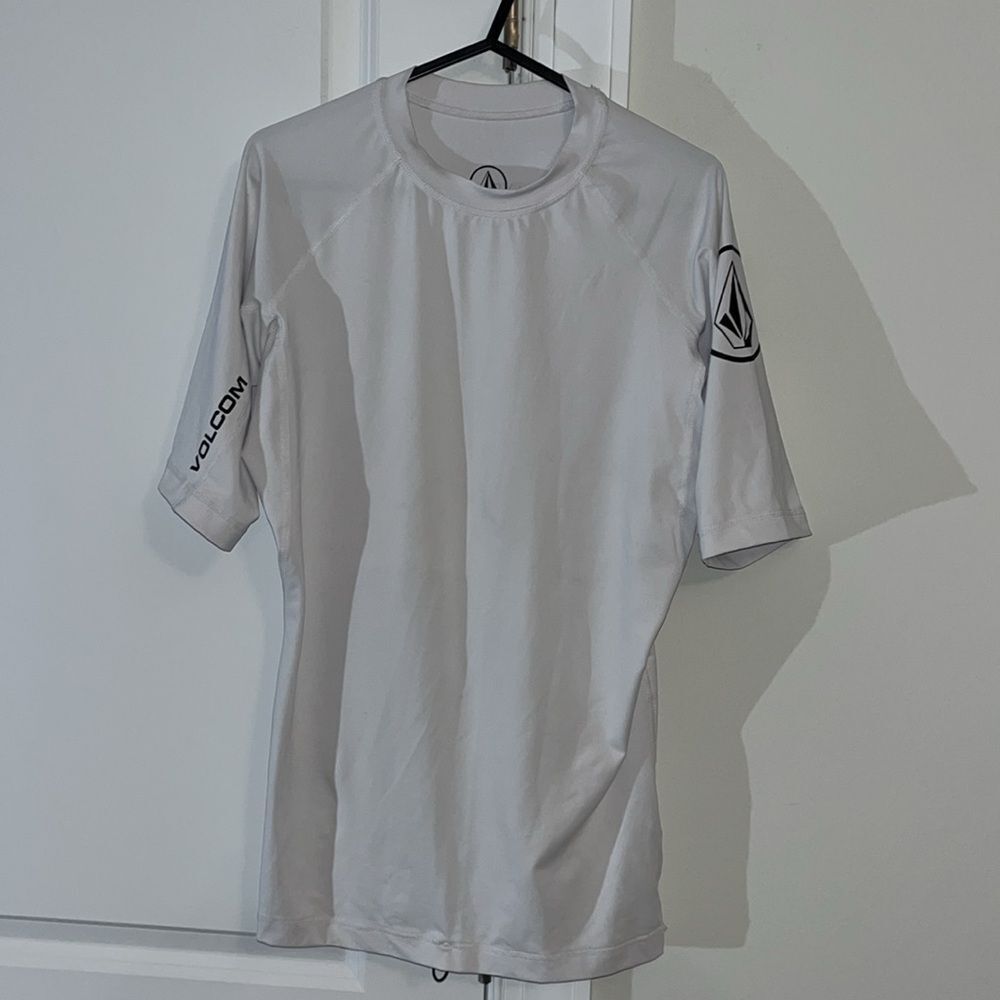 White Rashie Rashguard Volcom Hawaii stretch surfing stretch beach T shirt 🌊 L